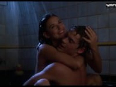 Demi Moore - Teen Topless Sex in the Shower + Sexy Scenes - About Last Nigh
