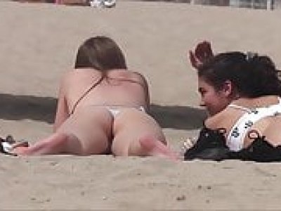 Candid jb teens in thong at the beach