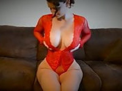 Nothing like a PAWG in Red Lace