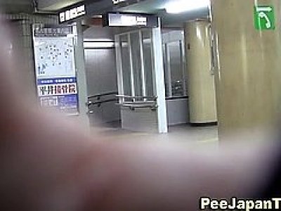 Japanese pissing spy cam