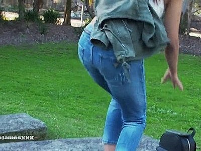 Nature's Nectar - HOT ASIAN PUBLIC PEE IN PARK