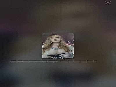 Sexy momma flashing tits in car