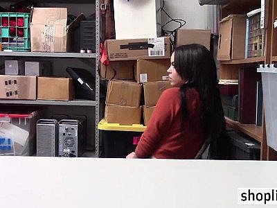 Latina teen stole thing and banged hard by a policeman