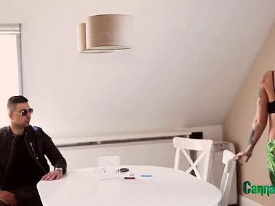 DUDE GET SUPRISE SQUIRT ATTACK ALL OVER HIS FACE