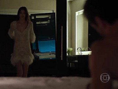 Camila Queiroz - Verdades Secretas S01E06 (2015)