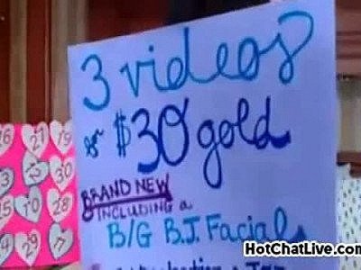 Busty babe masturbating at hotchatlive