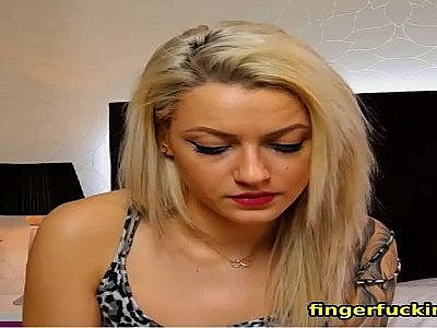 12248564 hot girl show 