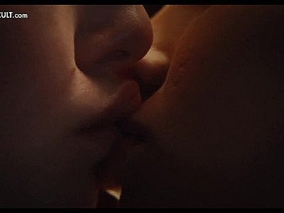 Nude Celebs - Celebrity Lesbian Kisses