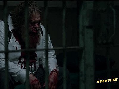 Lili Simmons se fait baiser dans la saison 2 de Banshee