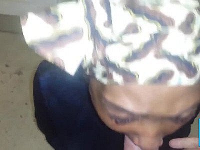 Ghetto slut giving a bj HD