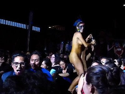 Hot performance in public