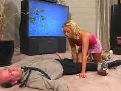 She wakes up drunken stepdad with a blowjob