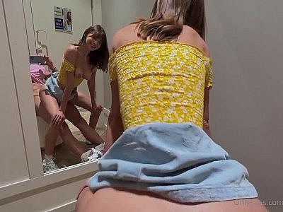 Disrespectful Raw Sex in Mall Change Room