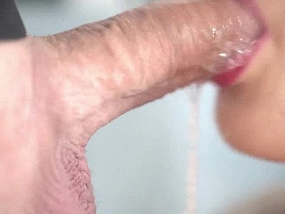 German Babe's Sloppy Deepthroat Blowjob