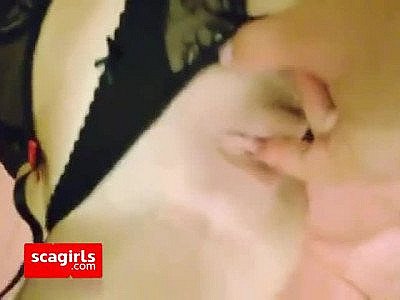 Ma petite salope avale tout