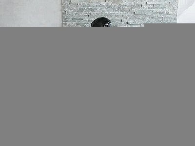 Je me caresse avec une cravache