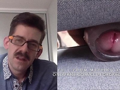 Teacher demonstrates how to during zoom class